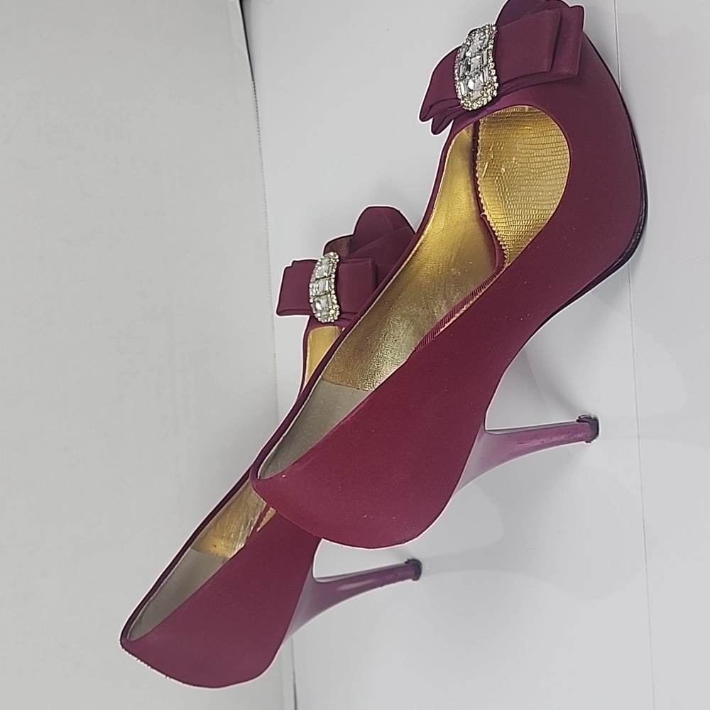 Nina New york Women Pink Burgundy Peep Toe Heel with Rhinestone Size 8.5